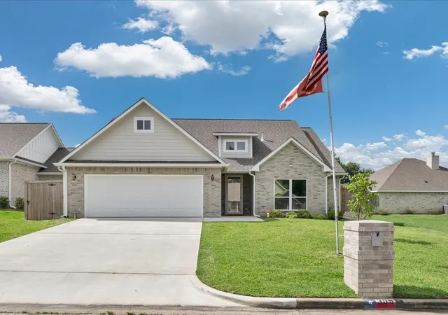 Photo 1 of Single family home for sale at 309 Saddle Brook Dr, Lufkin, TX 75904 | MLS# 21303801 | Listing updated on 2026-08-27