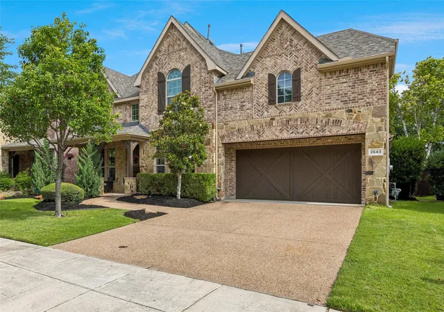 Photo 3 of Sale Pending at 2543 Morgan Ln, Roanoke, TX 76262 | MLS# 21303610 | Listing updated on 2026-10-02