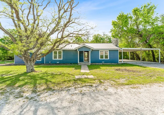 Photo 1 of Single family home for sale at 2416 Ivie Ln, Weatherford, TX 76087 | MLS# 21303773 | Listing updated on 2026-08-18