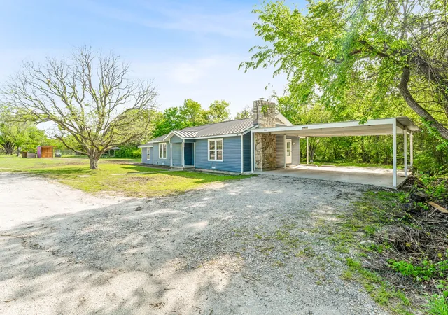 Photo 3 of Single family home for sale at 2416 Ivie Ln, Weatherford, TX 76087 | MLS# 21303773 | Listing updated on 2026-08-18