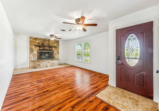 Photo 4 of Single family home for sale at 2416 Ivie Ln, Weatherford, TX 76087 | MLS# 21303773 | Listing updated on 2026-08-18
