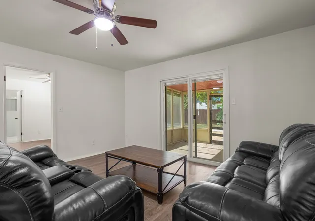 Photo 4 of Single family home for sale at 1820 Emery St, Denton, TX 76201 | MLS# 21301512 | Listing updated on 2026-07-28