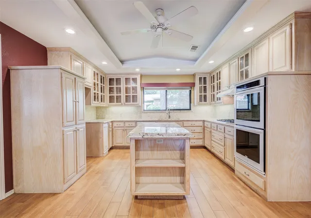 Photo 2 of Single family home for sale at 200 Westpark Dr N, Mc Kinney, TX 75071 | MLS# 21303883 | Listing updated on 2026-10-08