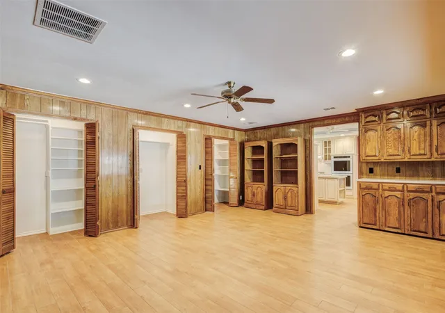 Photo 3 of Single family home for sale at 200 Westpark Dr N, Mc Kinney, TX 75071 | MLS# 21303883 | Listing updated on 2026-10-08