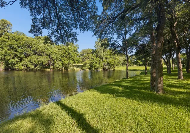Photo 3 of Sale Pending at 510 W Malloy Bridge Rd, Seagoville, TX 75159 | MLS# 21301588 | Listing updated on 2026-09-23