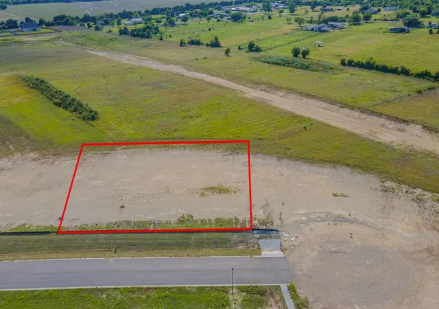 Homes for sale in Lorena, TX | 200 Lakeside Landing, Lorena, TX 76655 | MLS# 21296439