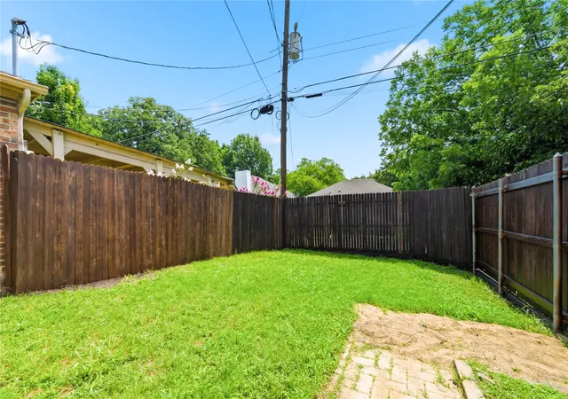 Homes for sale in Irving, TX | 248 Lydia Cir, Irving, TX 75060 | MLS# 21304004