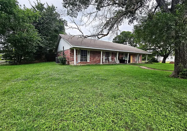Homes for sale in Groesbeck, TX | 1003 W Angeline St, Groesbeck, TX 76642 | MLS# 21301504