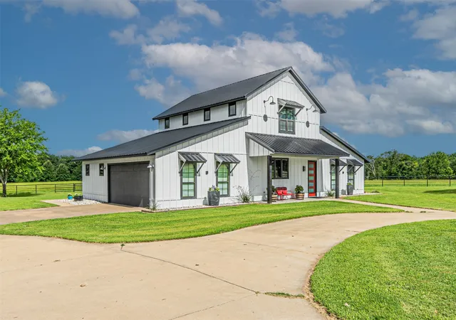 Photo 2 of Sale Pending at 4671 Fm 1504, Wills Point, TX 75169 | MLS# 21303678 | Listing updated on 2026-08-22