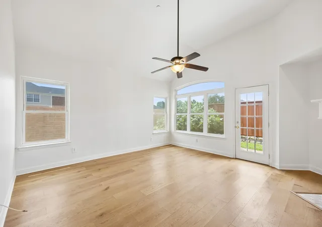 5th image of 597 Southridge Wy, Irving, TX 75063 | MLS# 21302031