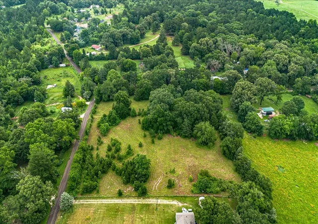 Homes for sale in Troup, TX | 806 County Road 4910, Troup, TX 75789 | MLS# 21299090