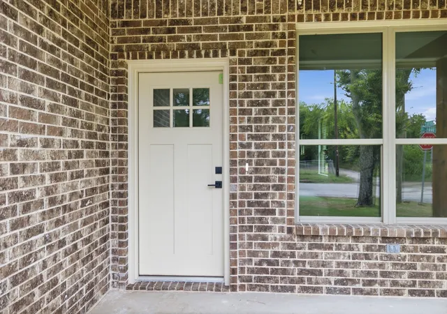 4th image of 302 Evans St, Cleburne, TX 76031 | MLS# 21301068
