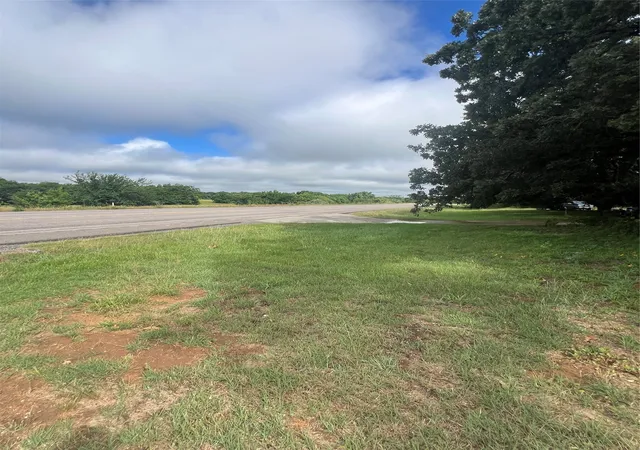 Homes for sale in Grandview, TX | 7101 S Hwy 171, Grandview, TX 76050 | MLS# 21304247