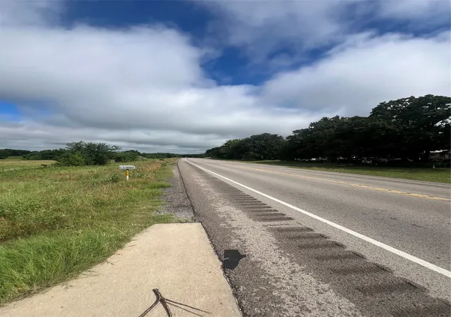 Homes for sale in Grandview, TX | 7101 S Hwy 171, Grandview, TX 76050 | MLS# 21304247