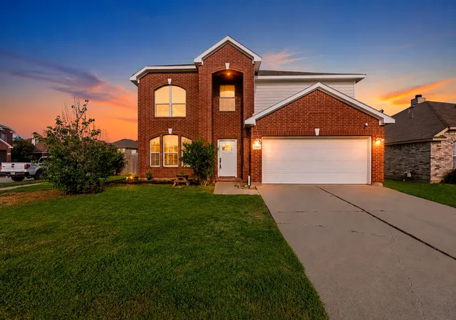 Photo 1 of Single family home for sale at 7301 Tin Cup Dr, Arlington, TX 76001 | MLS# 21304354 | Listing updated on 2026-08-27