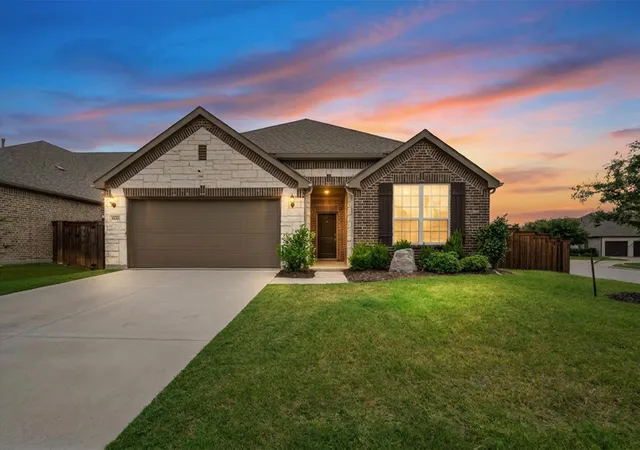 Photo 1 of Sale Pending at 2601 Creswick Dr, Venus, TX 76084 | MLS# 21302801 | Listing updated on 2026-08-22