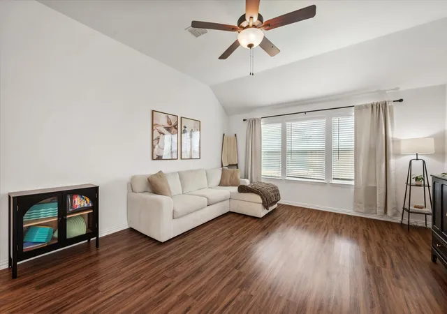 Photo 3 of Sale Pending at 2601 Creswick Dr, Venus, TX 76084 | MLS# 21302801 | Listing updated on 2026-08-22