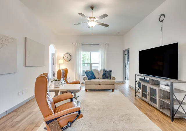 Photo 4 of Sale Pending at 7529 Pleasant Oaks St, Fort Worth, TX 76120 | MLS# 21304100 | Listing updated on 2026-08-31