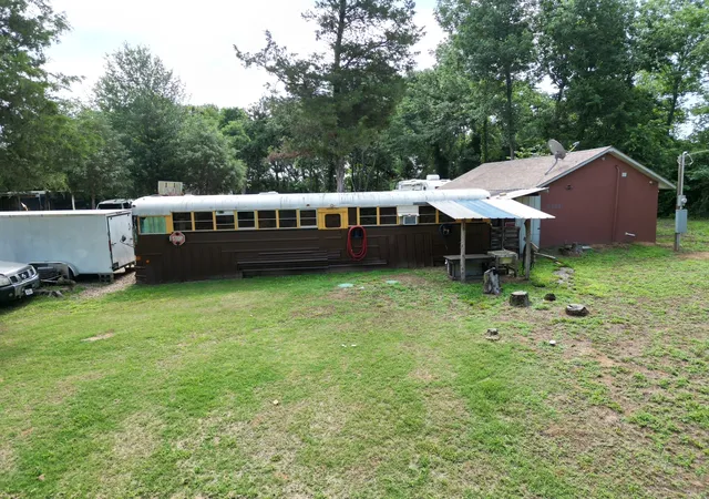 Homes for sale in Tool, TX | 9428 Rolling Acres Rd, Tool, TX 75143 | MLS# 21297809