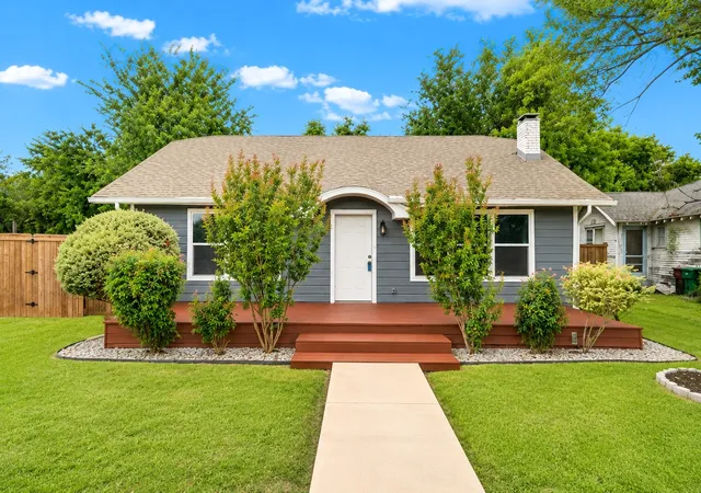 Homes for sale in Ferris, TX | 304 W 4Th St, Ferris, TX 75125 | MLS# 21303902