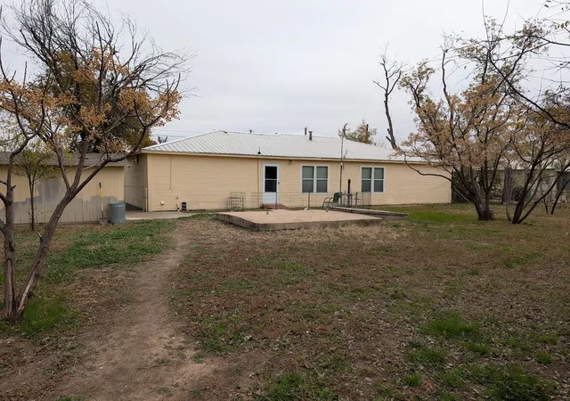 Homes for sale in San Angelo, TX | 3223 Travis St, San Angelo, TX 76903 | MLS# 21304517