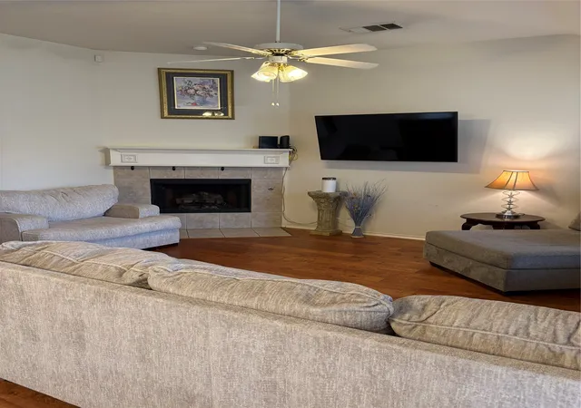 Photo 2 of Single family home for sale at 5013 Skymeadow Dr, Fort Worth, TX 76135 | MLS# 21303557 | Listing updated on 2026-09-25
