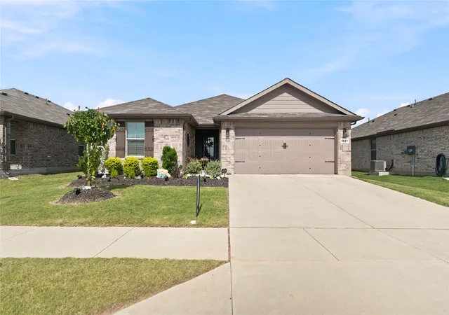 Photo 1 of Single family home for sale at 8821 Playmoor Dr, Fort Worth, TX 76131 | MLS# 21302851 | Listing updated on 2026-08-27