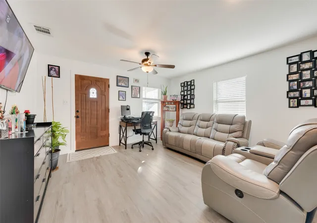 3rd image of 5508 Diaz Ave, Fort Worth, TX 76107 | MLS# 21303649