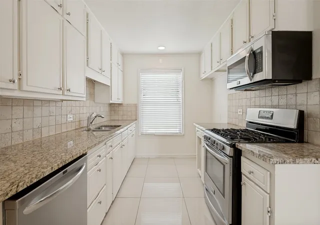 Photo 3 of Sale Pending at 2114 Miriam Ln, Arlington, TX 76010 | MLS# 21294764 | Listing updated on 2026-07-21