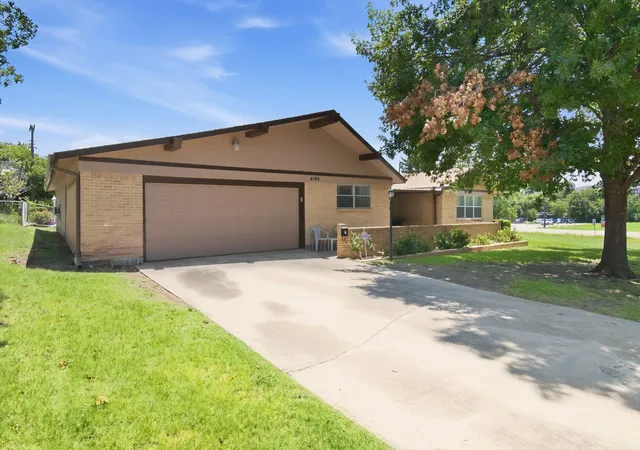 Photo 2 of Single family home for sale at 4100 Big Bend Trl, Fort Worth, TX 76135 | MLS# 21300609 | Listing updated on 2026-09-01