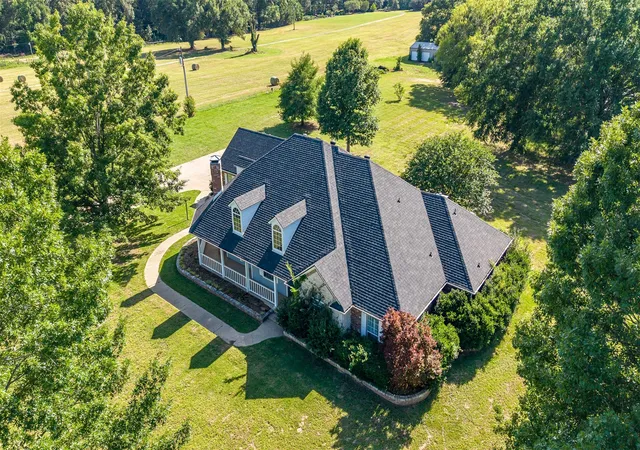 Homes for sale in Flint, TX | 20388 County Road 150, Flint, TX 75762 | MLS# 21304619