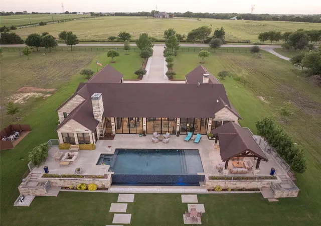 Photo 1 of Single family home for sale at 1880 Lone Star Rd, Celina, TX 75009 | MLS# 21295638 | Listing updated on 2026-08-22