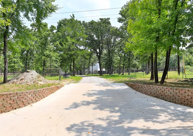 Homes for sale in Gainesville, TX | 3724 County Road 211, Gainesville, TX 76240 | MLS# 21280298