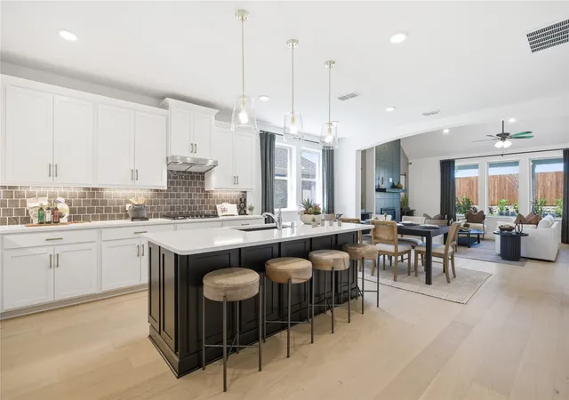 Photo 3 of Sale Pending at 110 Wildhaven Dr, Rockwall, TX 75087 | MLS# 21304761 | Listing updated on 2026-08-24