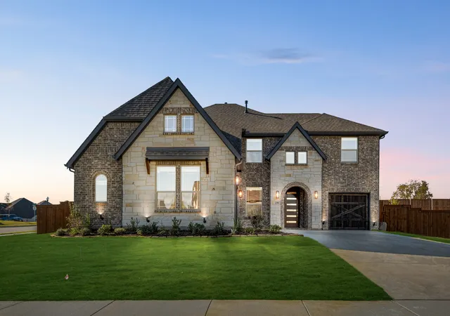 Photo 1 of Sale Pending at 2301 Christopher Rd, Mansfield, TX 76063 | MLS# 21304769 | Listing updated on 2026-08-22