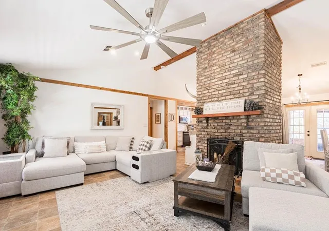 Photo 3 of Single family home for sale at 812 An County Road 3194, Frankston, TX 75763 | MLS# 21304792 | Listing updated on 2026-08-22