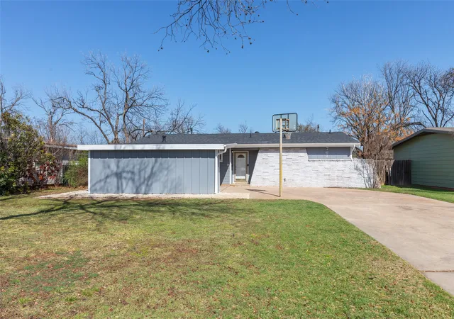 Homes for sale in Abilene, TX | 761 Redwood Dr, Abilene, TX 79603 | MLS# 21304723