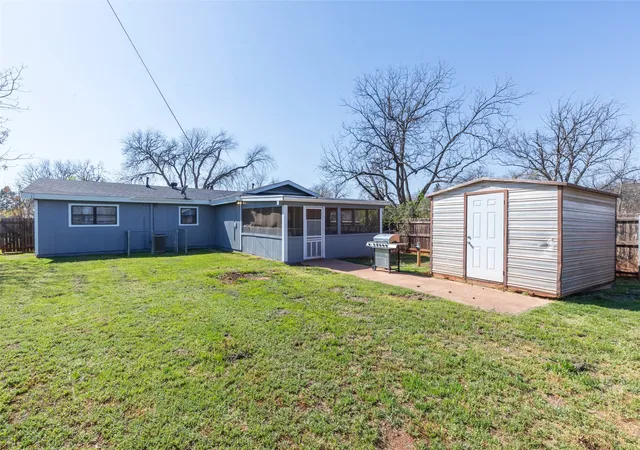 Homes for sale in Abilene, TX | 761 Redwood Dr, Abilene, TX 79603 | MLS# 21304723
