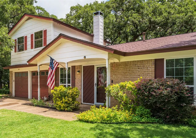 4th image of 2930 Duff Dr, Arlington, TX 76013 | MLS# 21304737