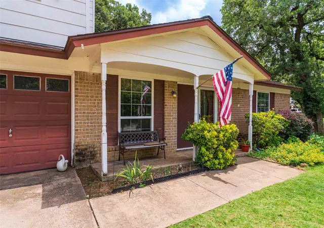 5th image of 2930 Duff Dr, Arlington, TX 76013 | MLS# 21304737