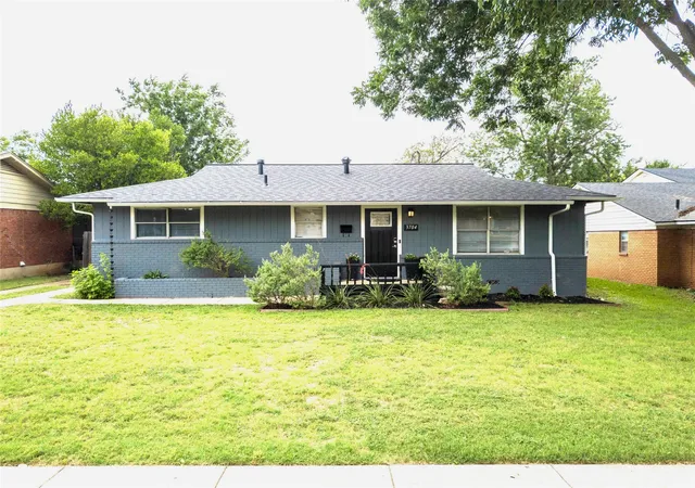 Photo 1 of Single family home for sale at 3704 Stadium Dr, Fort Worth, TX 76109 | MLS# 21299021 | Listing updated on 2026-10-06