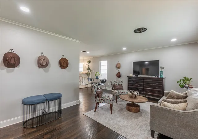 Photo 2 of Single family home for sale at 3704 Stadium Dr, Fort Worth, TX 76109 | MLS# 21299021 | Listing updated on 2026-10-06