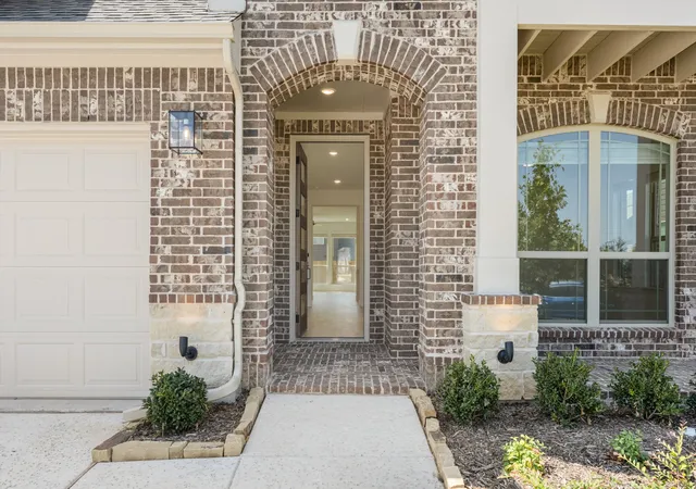 Photo 3 of Sale Pending at 917 Greenleaf Ct, Anna, TX 75409 | MLS# 21304876 | Listing updated on 2026-09-29
