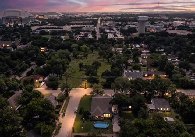 Photo 1 of Land for sale at 433 N East St, Arlington, TX 76011 | MLS# 21295724 | Listing updated on 2026-07-27