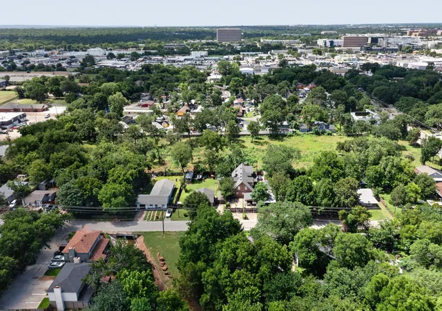 Photo 3 of Land for sale at 433 N East St, Arlington, TX 76011 | MLS# 21295724 | Listing updated on 2026-07-27