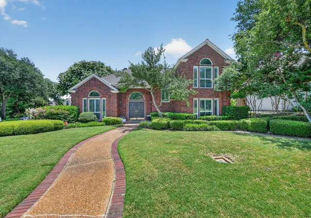 Homes for sale in Colleyville, TX | 4305 Green Meadow St E, Colleyville, TX 76034 | MLS# 21304387