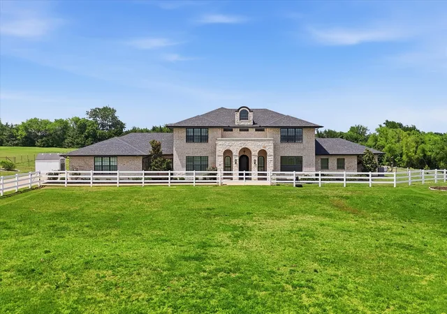 Photo 1 of Single family home for sale at 89 Thornwood Ln, Van Alstyne, TX 75495 | MLS# 21304071 | Listing updated on 2026-07-15
