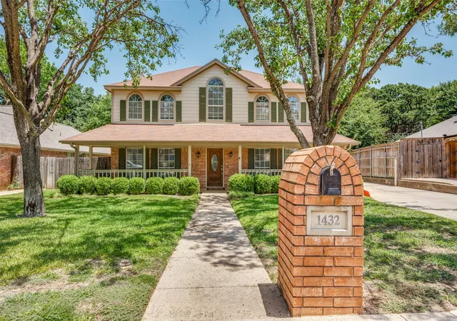 Photo 1 of Single family home for sale at 1432 Holley Creek Ln, Mansfield, TX 76063 | MLS# 21277840 | Listing updated on 2026-09-23