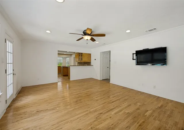 Photo 4 of Single family home for sale at 1432 Holley Creek Ln, Mansfield, TX 76063 | MLS# 21277840 | Listing updated on 2026-09-23