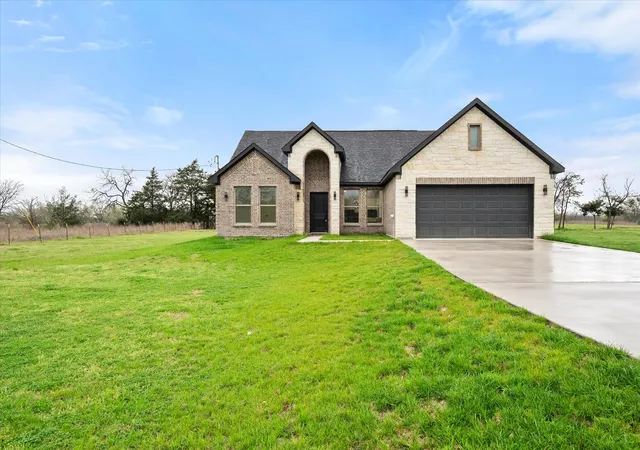 Homes for sale in Barry, TX | 6771 Nw County Road 1146, Barry, TX 75102 | MLS# 21303683